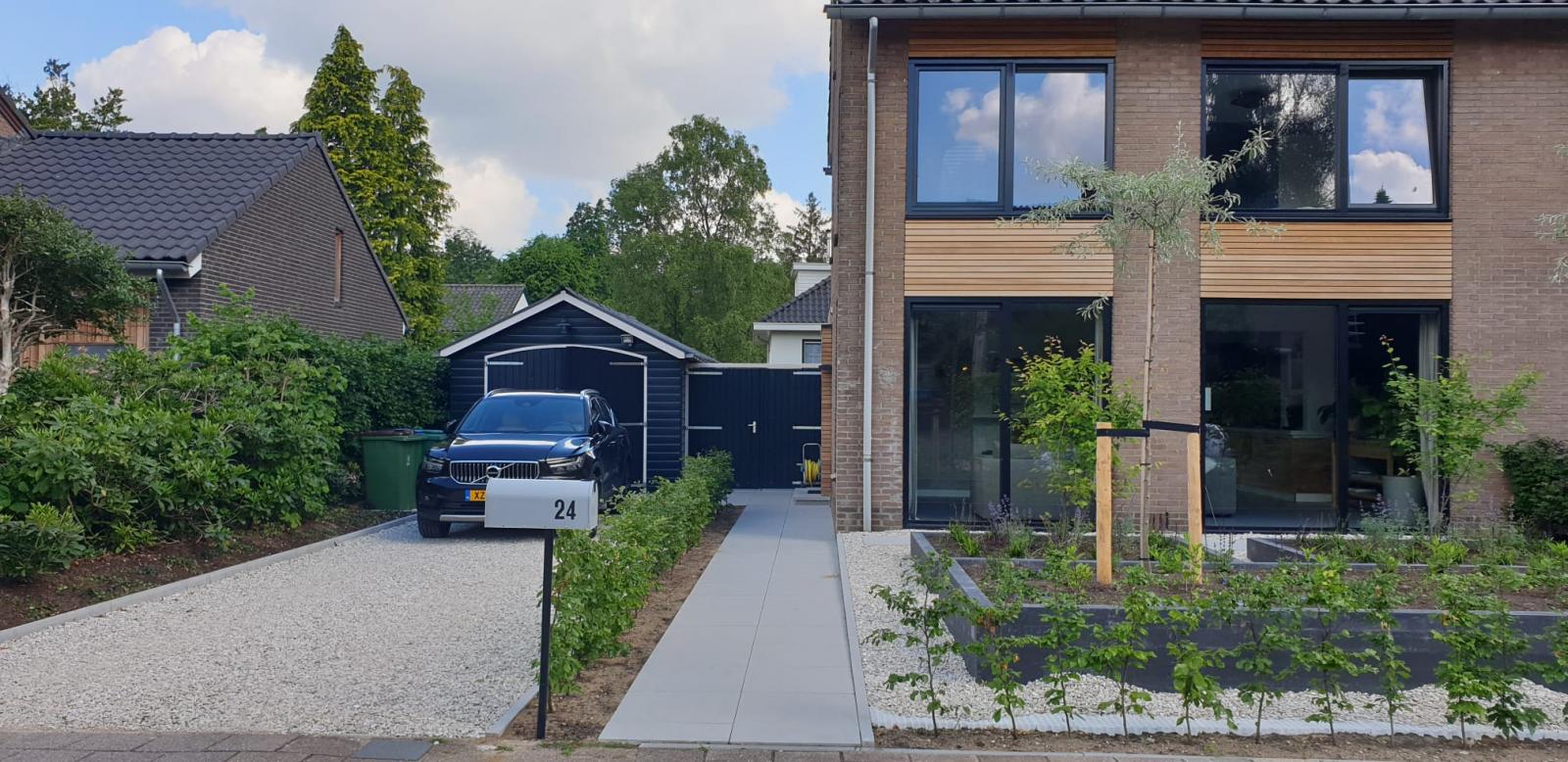 Dfd09605 b313 4bda aeb3 a40bc92cbb93